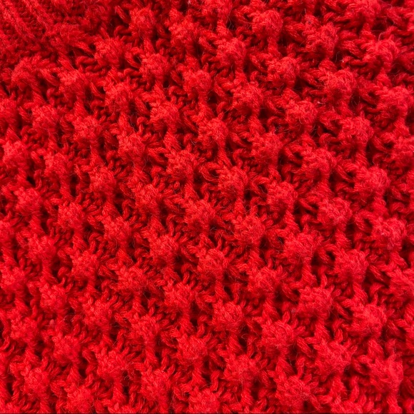 3/$25 || H&M Chunky Red Knit Sweater - Picture 2 of 9
